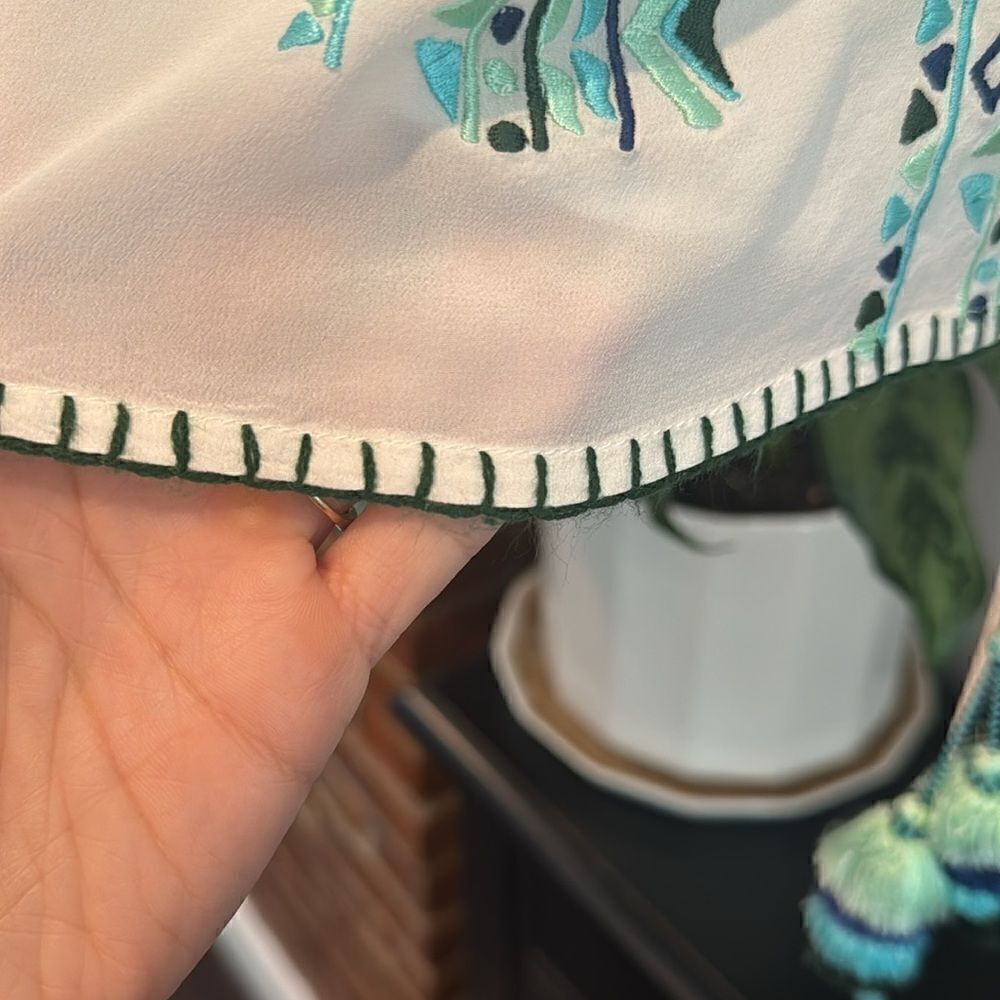 Rococo Sand Silk Geometric Blouse - Picture 4 of 10
